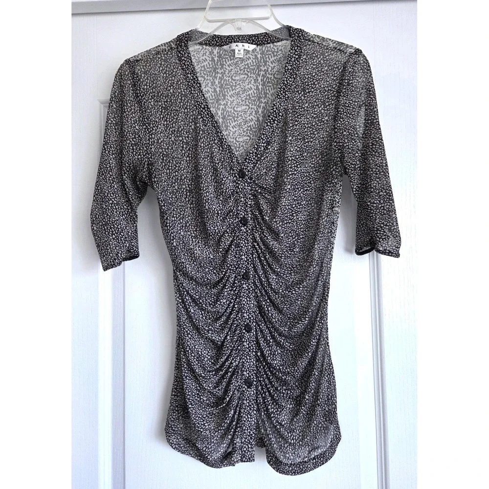 Cabi‎ V Neck Gathered Placket Mesh Animal Print Ruched Top Sz M Naked Top